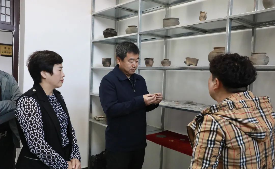 何佳调研指导文物保护和农业农村工作